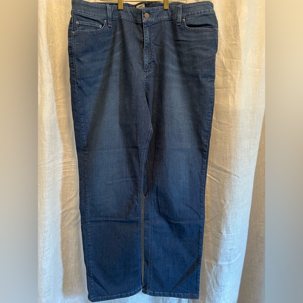 L.L. Bean classic fit jeans. Size 20. Medium wash. Great condition. - Picture 2 of 7